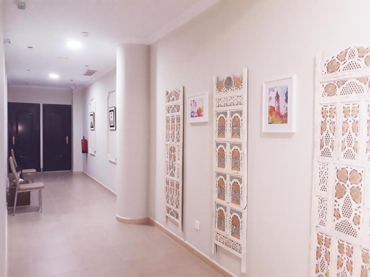 Hostal Montemayor โมแกร์ ภายนอก รูปภาพ