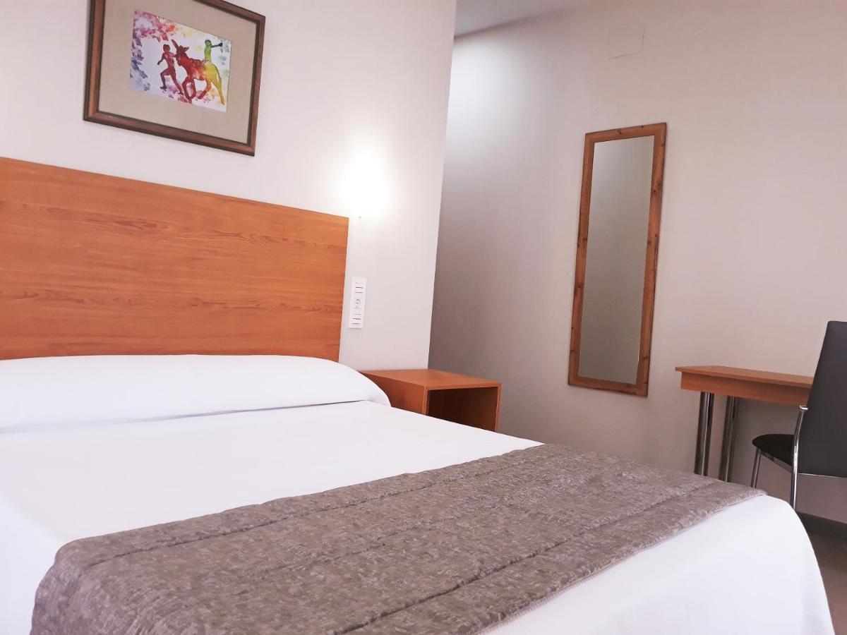 Hostal Montemayor โมแกร์ ภายนอก รูปภาพ