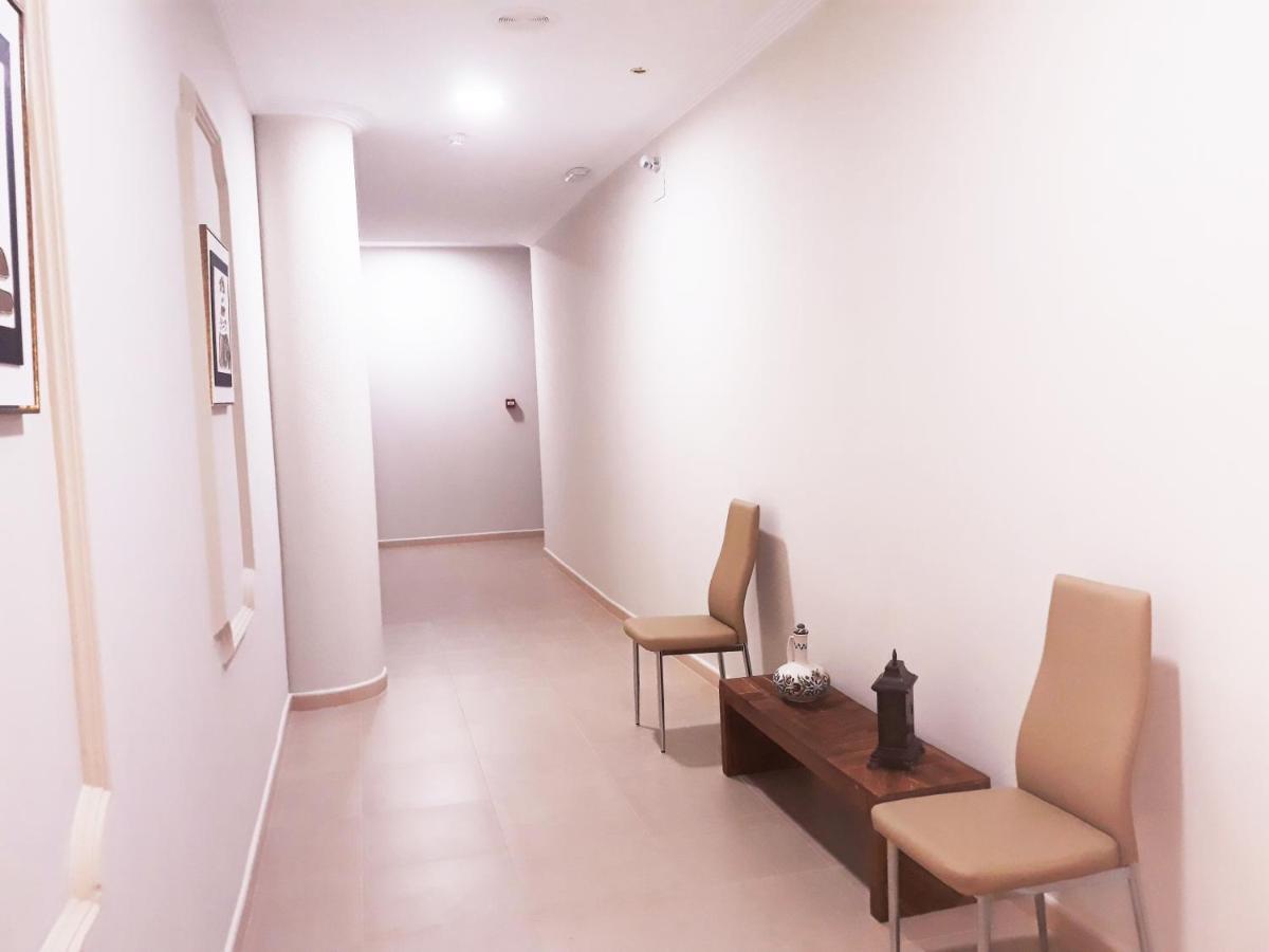 Hostal Montemayor โมแกร์ ภายนอก รูปภาพ