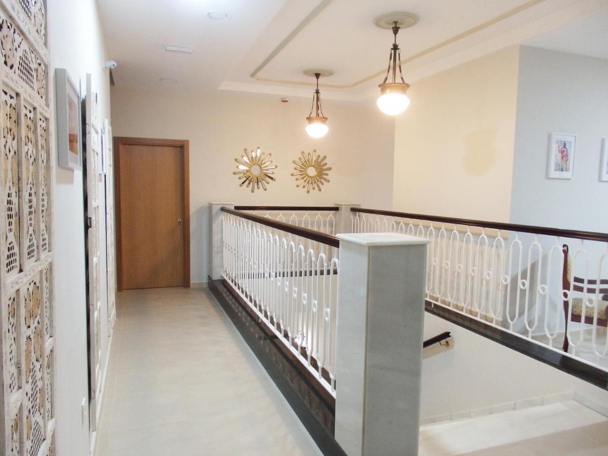 Hostal Montemayor โมแกร์ ภายนอก รูปภาพ