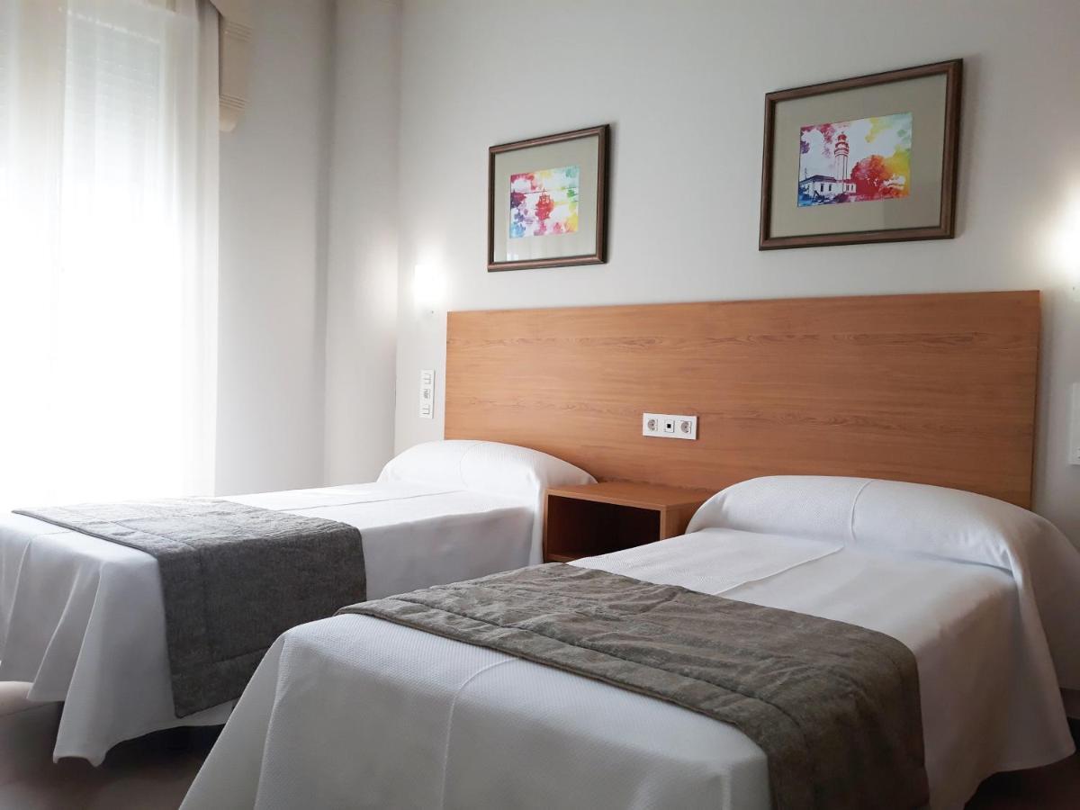 Hostal Montemayor โมแกร์ ภายนอก รูปภาพ