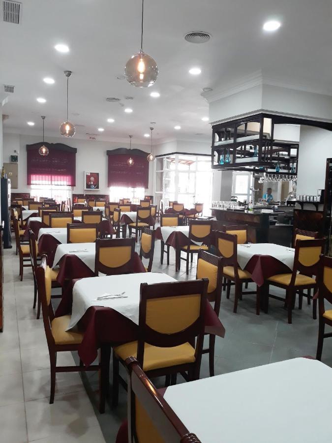 Hostal Montemayor โมแกร์ ภายนอก รูปภาพ