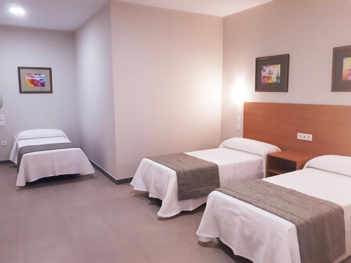 Hostal Montemayor โมแกร์ ภายนอก รูปภาพ
